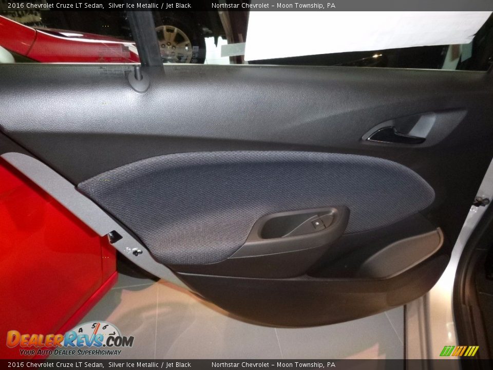 2016 Chevrolet Cruze LT Sedan Silver Ice Metallic / Jet Black Photo #12