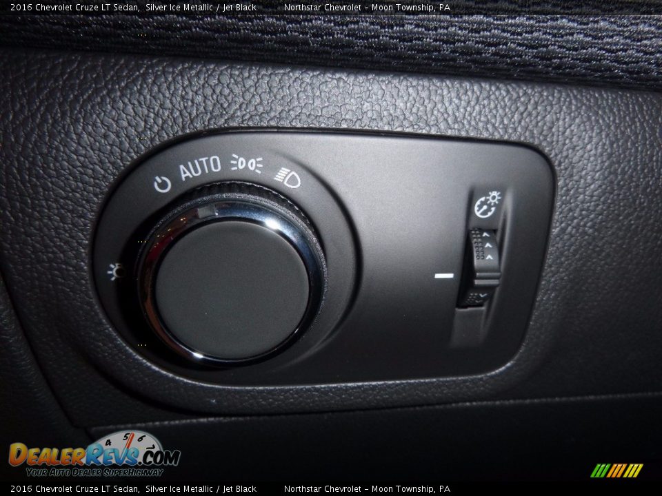 2016 Chevrolet Cruze LT Sedan Silver Ice Metallic / Jet Black Photo #15