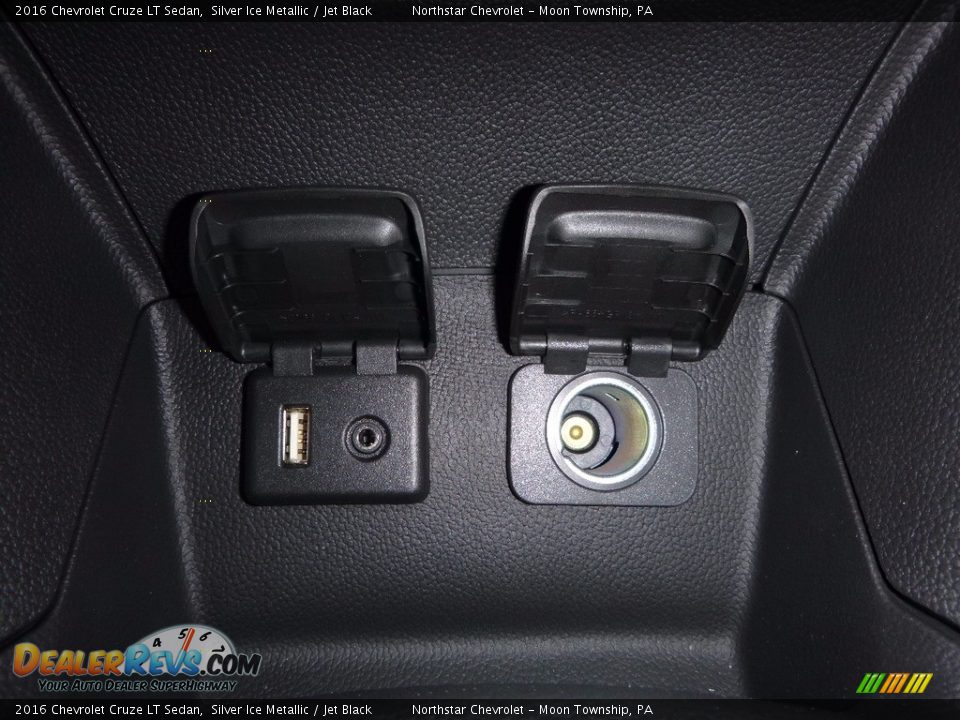 2016 Chevrolet Cruze LT Sedan Silver Ice Metallic / Jet Black Photo #19