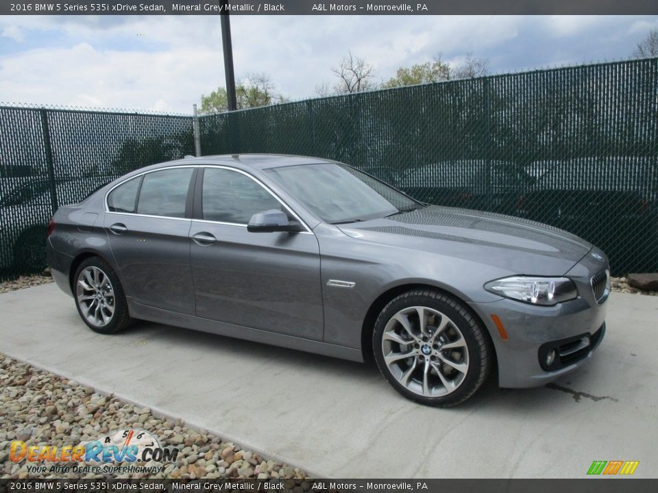 2016 BMW 5 Series 535i xDrive Sedan Mineral Grey Metallic / Black Photo #1