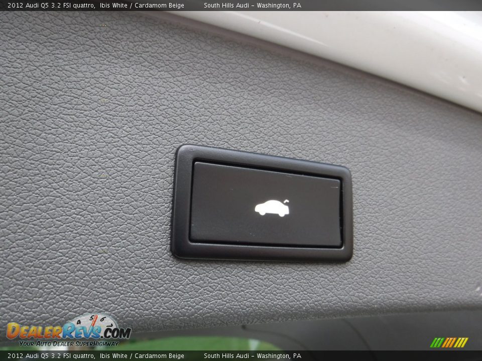 2012 Audi Q5 3.2 FSI quattro Ibis White / Cardamom Beige Photo #33