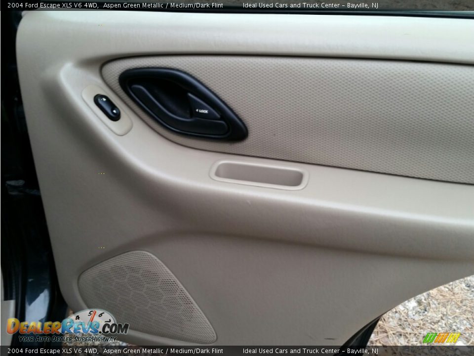 2004 Ford Escape XLS V6 4WD Aspen Green Metallic / Medium/Dark Flint Photo #12