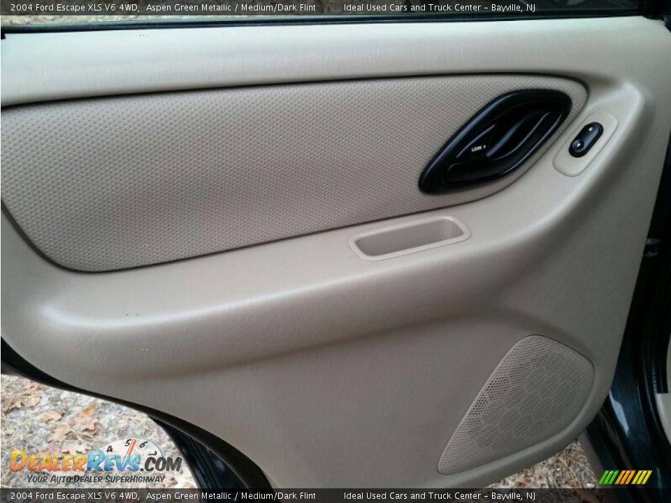 2004 Ford Escape XLS V6 4WD Aspen Green Metallic / Medium/Dark Flint Photo #15