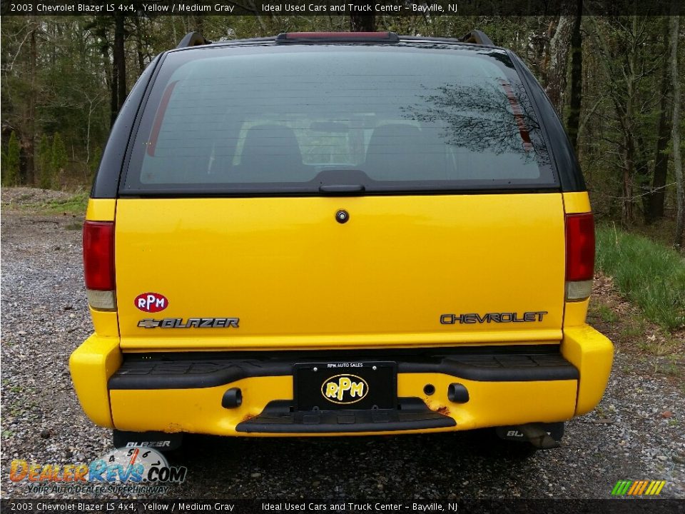 2003 Chevrolet Blazer LS 4x4 Yellow / Medium Gray Photo #8