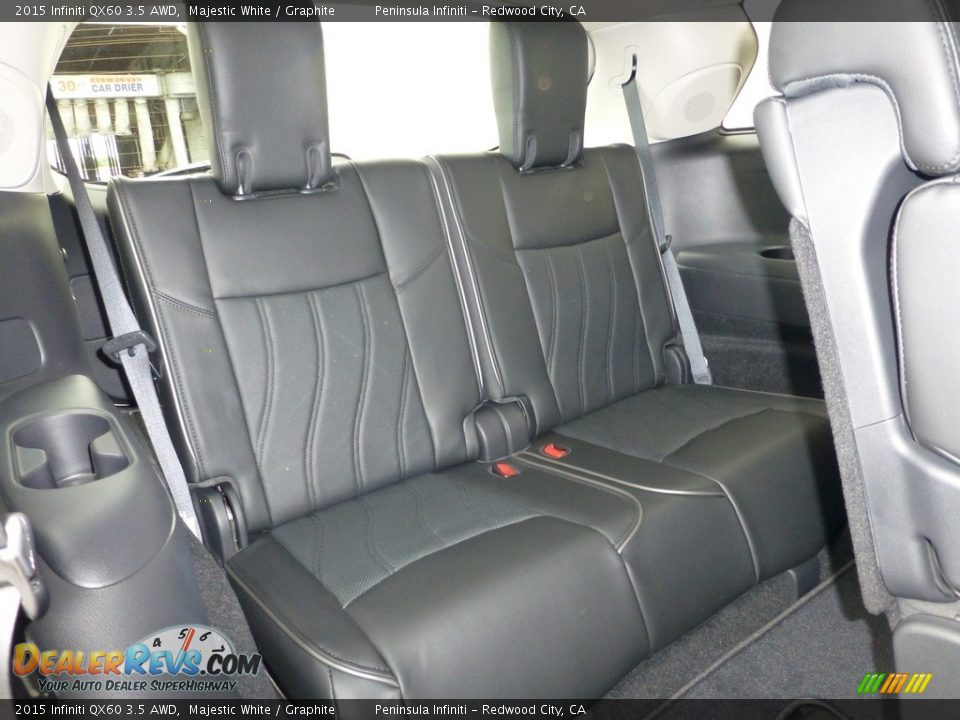 2015 Infiniti QX60 3.5 AWD Majestic White / Graphite Photo #28