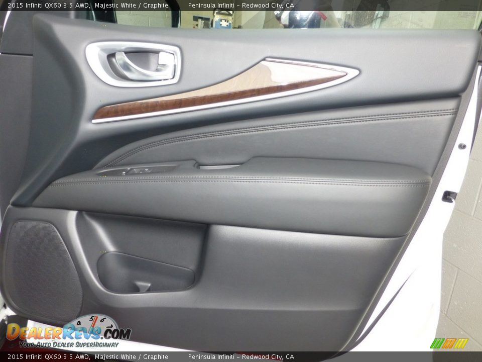 2015 Infiniti QX60 3.5 AWD Majestic White / Graphite Photo #29