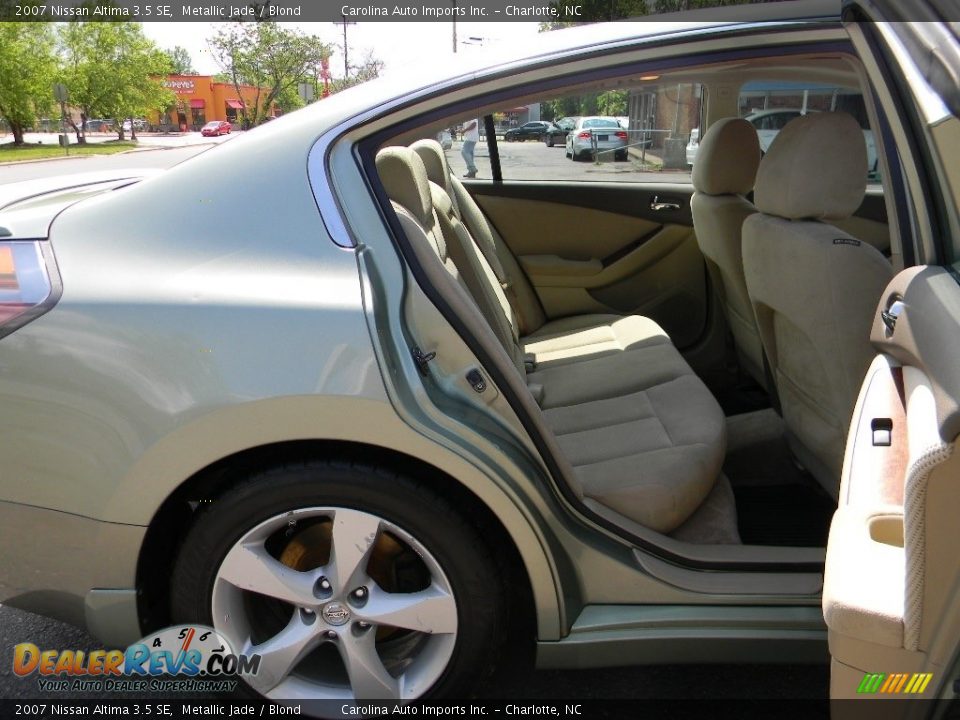 2007 Nissan Altima 3.5 SE Metallic Jade / Blond Photo #24