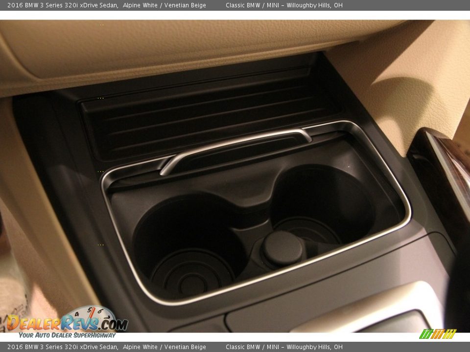 2016 BMW 3 Series 320i xDrive Sedan Alpine White / Venetian Beige Photo #16