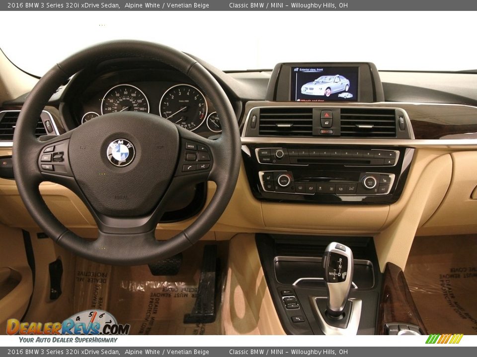 2016 BMW 3 Series 320i xDrive Sedan Alpine White / Venetian Beige Photo #25