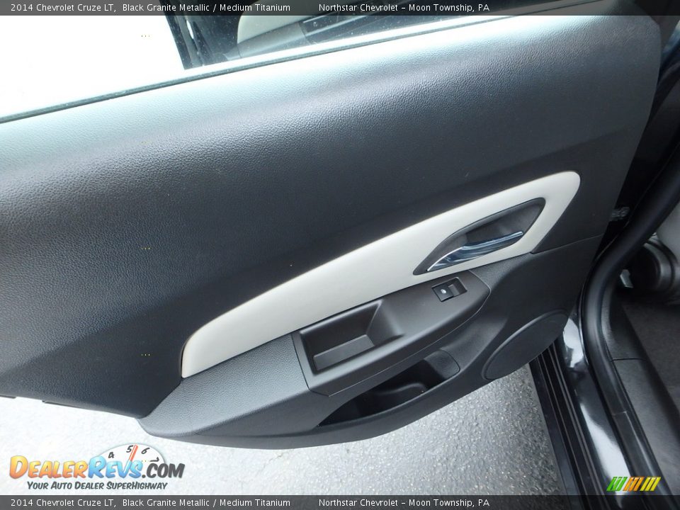 2014 Chevrolet Cruze LT Black Granite Metallic / Medium Titanium Photo #23