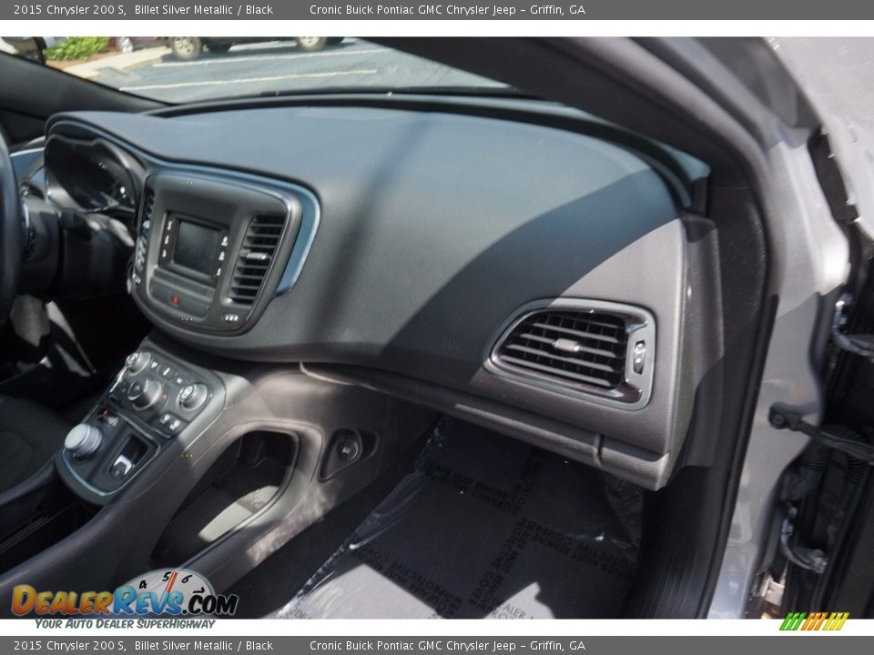 2015 Chrysler 200 S Billet Silver Metallic / Black Photo #17