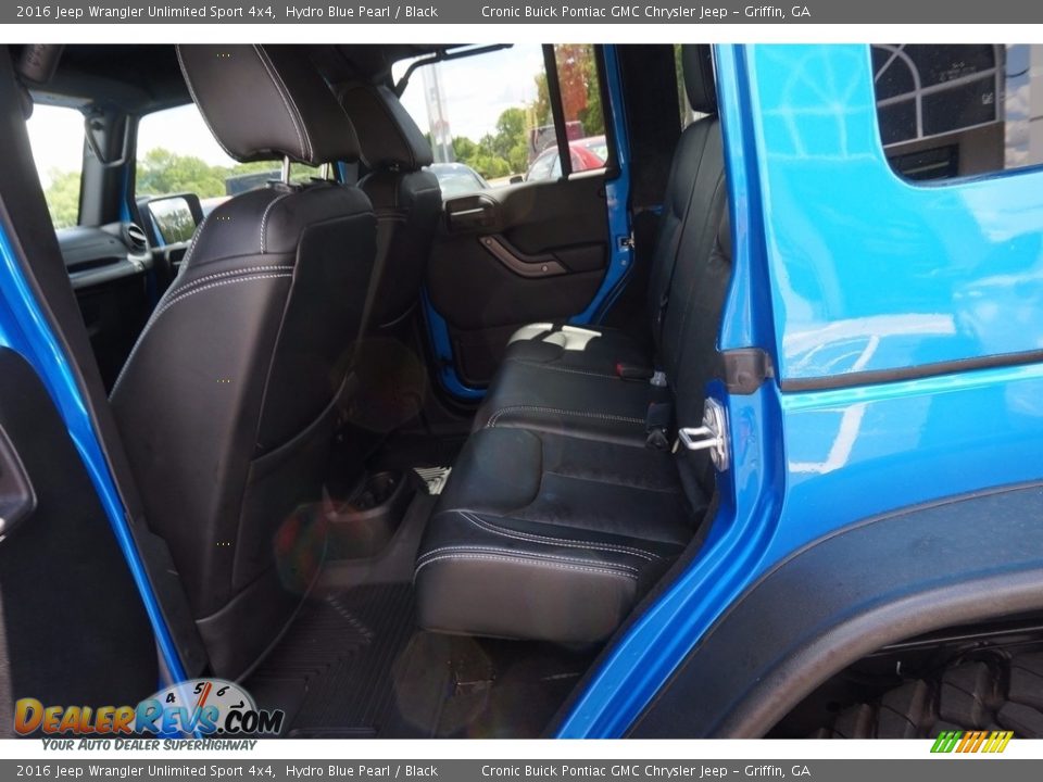 2016 Jeep Wrangler Unlimited Sport 4x4 Hydro Blue Pearl / Black Photo #17
