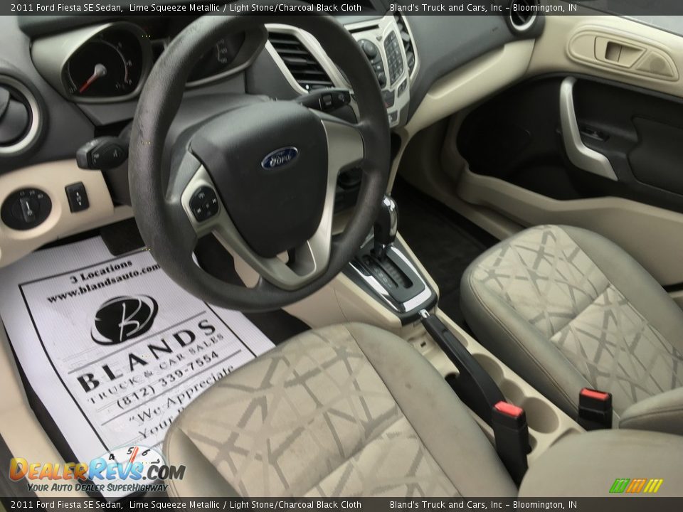 2011 Ford Fiesta SE Sedan Lime Squeeze Metallic / Light Stone/Charcoal Black Cloth Photo #4