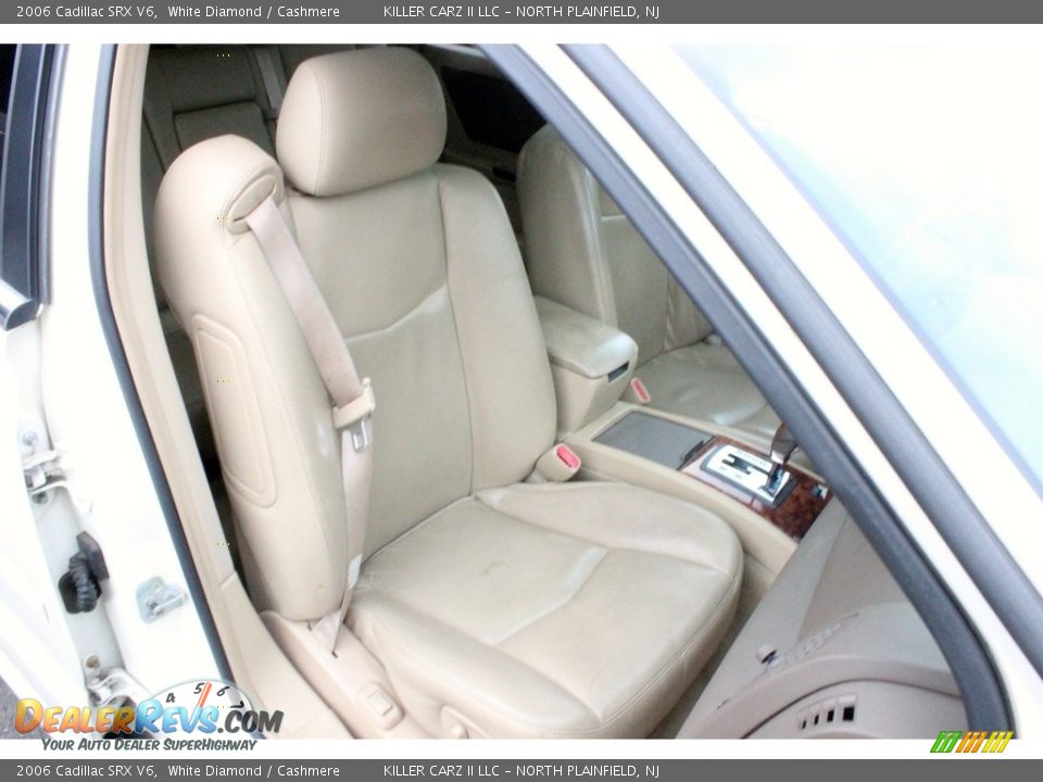 2006 Cadillac SRX V6 White Diamond / Cashmere Photo #29