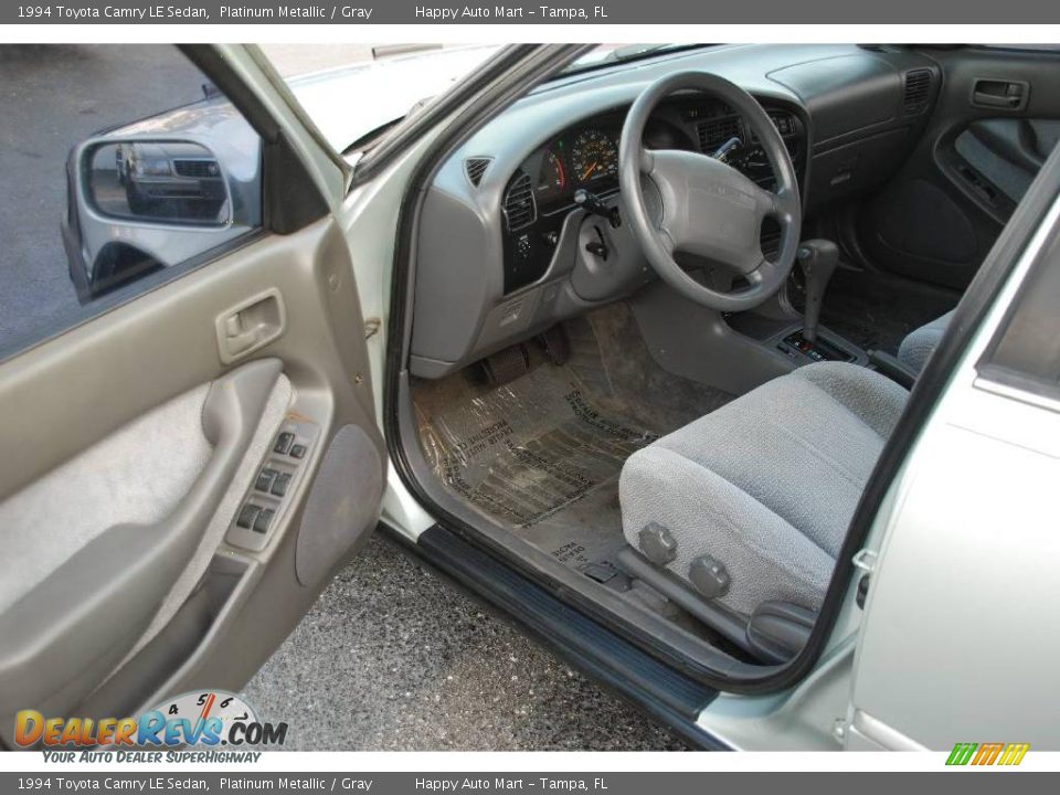 1994 Toyota Camry LE Sedan Platinum Metallic / Gray Photo #9