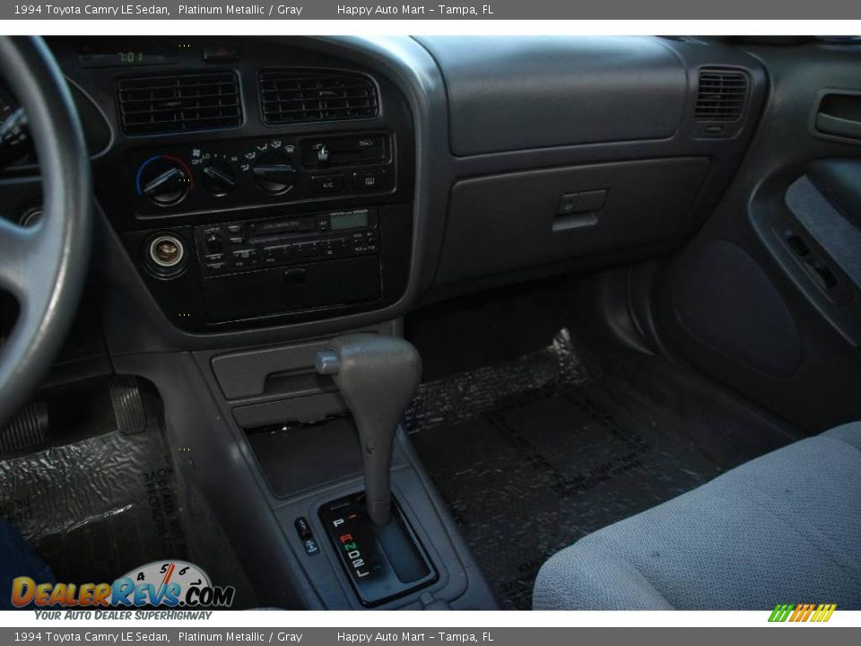 1994 Toyota Camry LE Sedan Platinum Metallic / Gray Photo #11