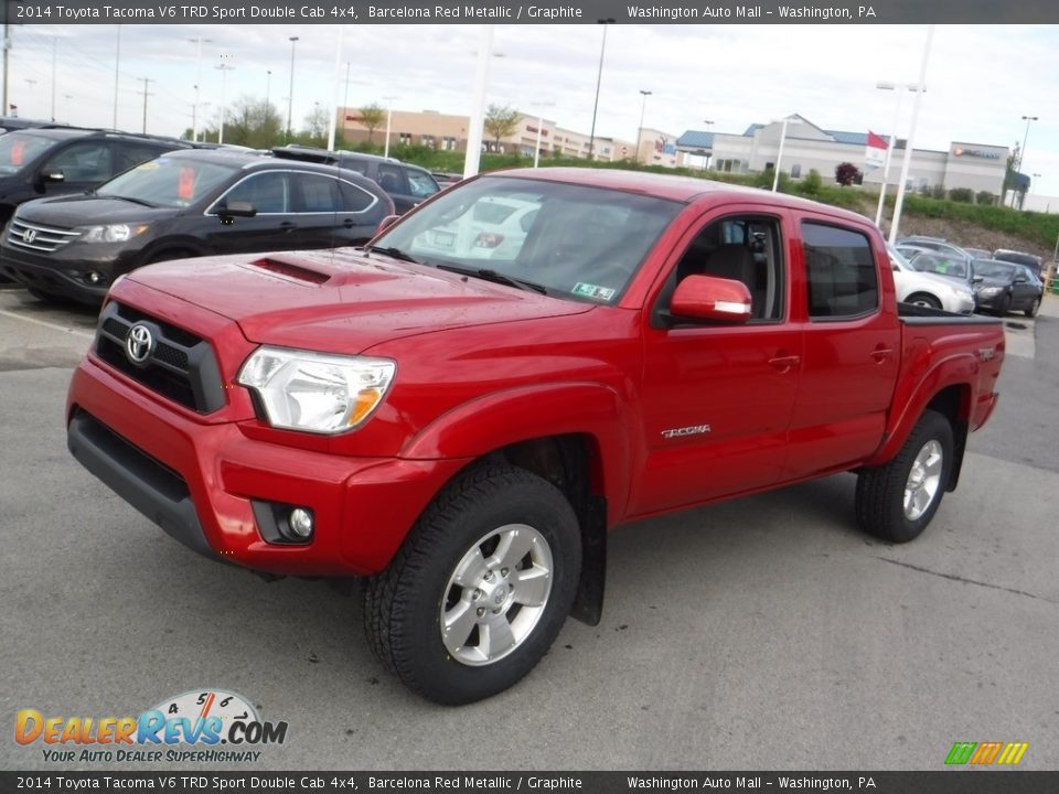 Front 3/4 View of 2014 Toyota Tacoma V6 TRD Sport Double Cab 4x4 Photo #6