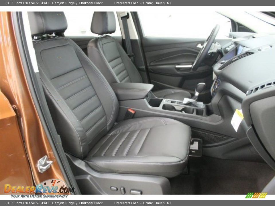 Front Seat of 2017 Ford Escape SE 4WD Photo #9