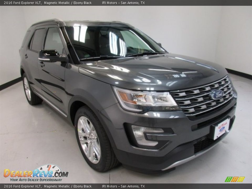 2016 Ford Explorer XLT Magnetic Metallic / Ebony Black Photo #2