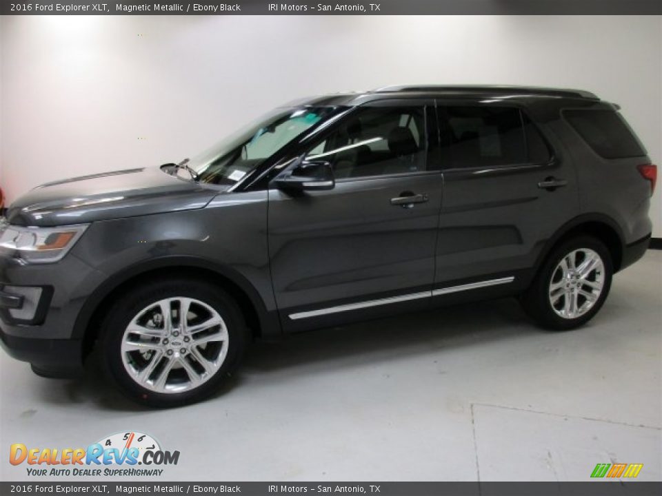 2016 Ford Explorer XLT Magnetic Metallic / Ebony Black Photo #5