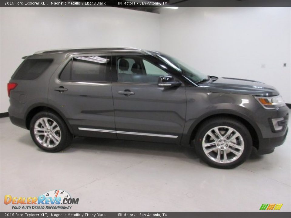 2016 Ford Explorer XLT Magnetic Metallic / Ebony Black Photo #12