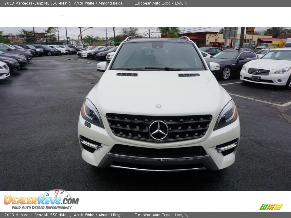 2013 Mercedes-Benz ML 550 4Matic Arctic White / Almond Beige Photo #8