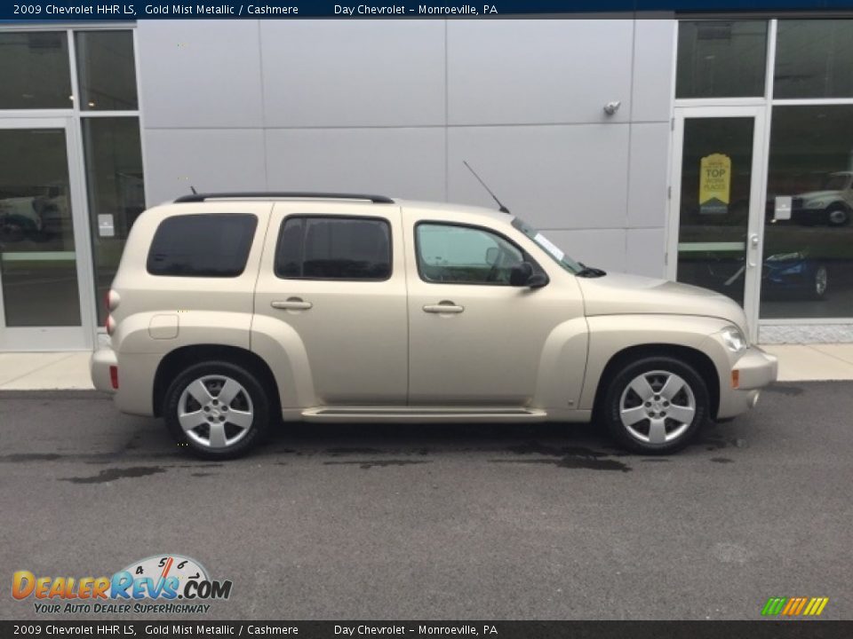 2009 Chevrolet HHR LS Gold Mist Metallic / Cashmere Photo #2