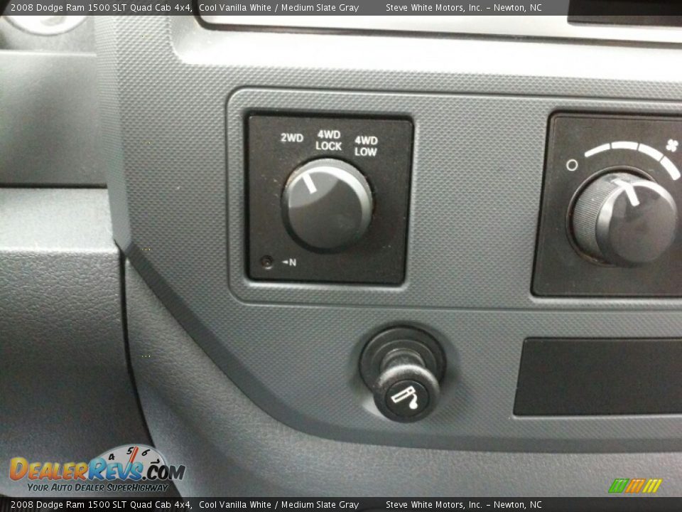 2008 Dodge Ram 1500 SLT Quad Cab 4x4 Cool Vanilla White / Medium Slate Gray Photo #18