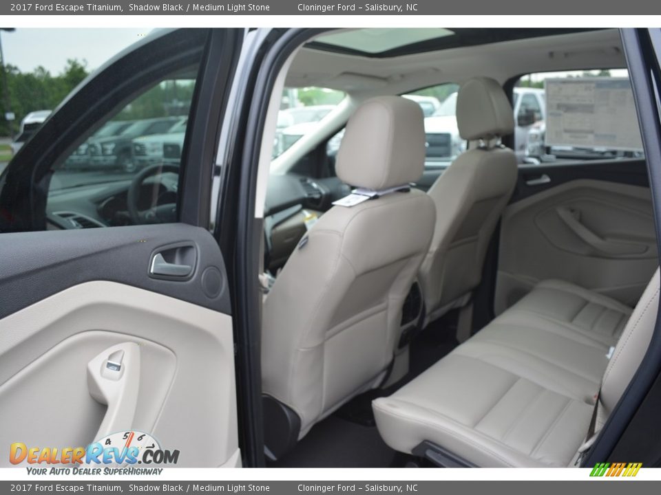 2017 Ford Escape Titanium Shadow Black / Medium Light Stone Photo #9