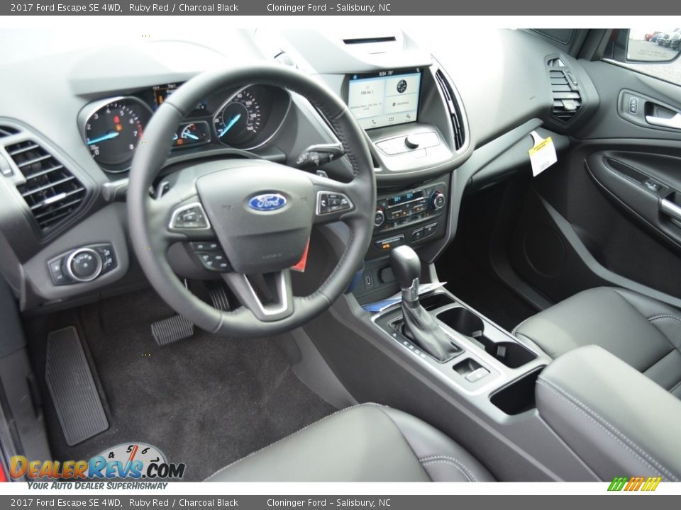Charcoal Black Interior - 2017 Ford Escape SE 4WD Photo #7