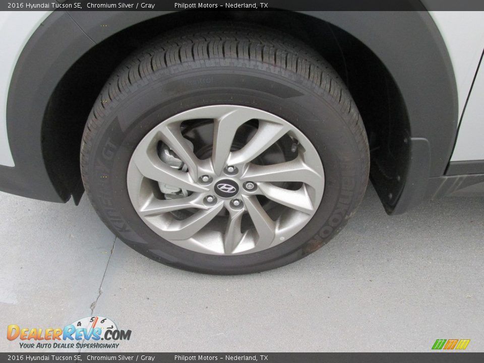 2016 Hyundai Tucson SE Chromium Silver / Gray Photo #11