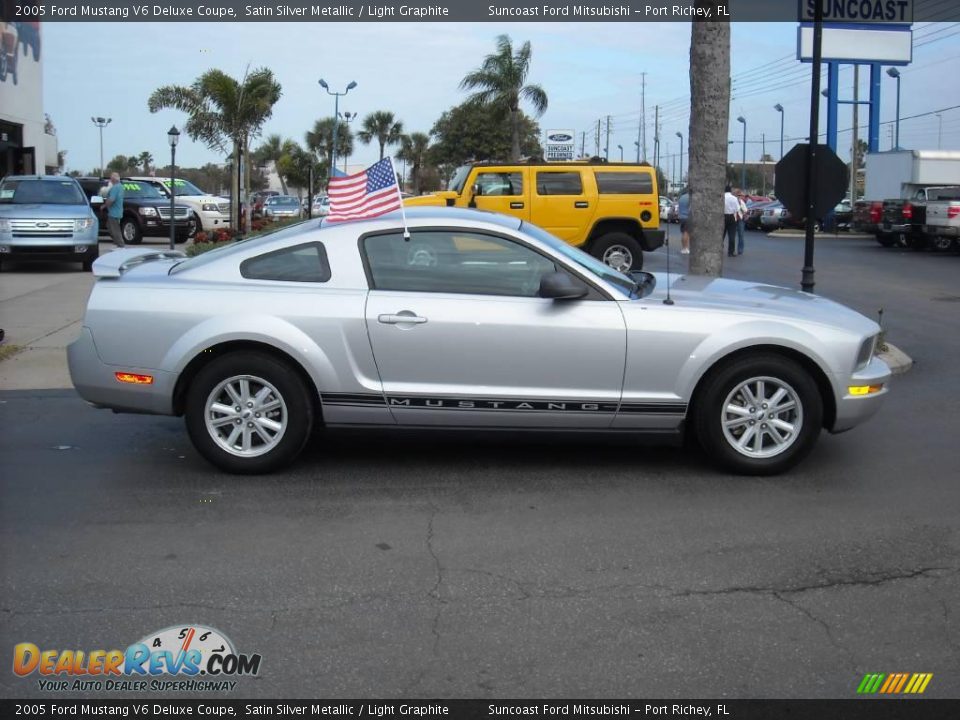 2005 Ford Mustang V6 Deluxe Coupe Satin Silver Metallic / Light Graphite Photo #2