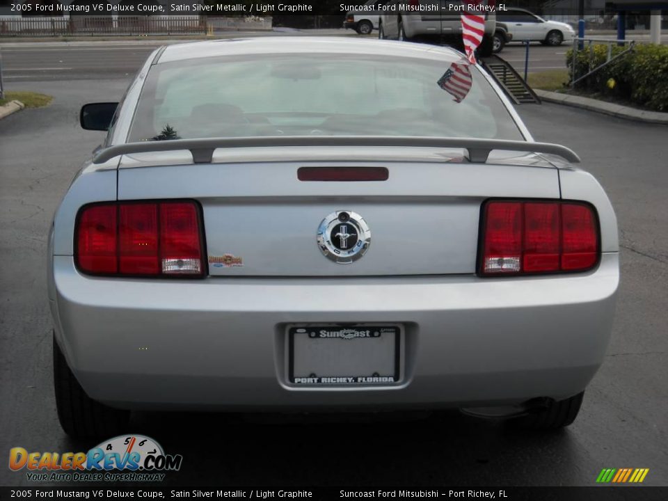 2005 Ford Mustang V6 Deluxe Coupe Satin Silver Metallic / Light Graphite Photo #4