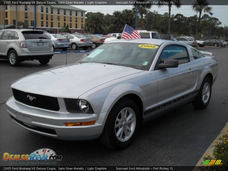 2005 Ford Mustang V6 Deluxe Coupe Satin Silver Metallic / Light Graphite Photo #7