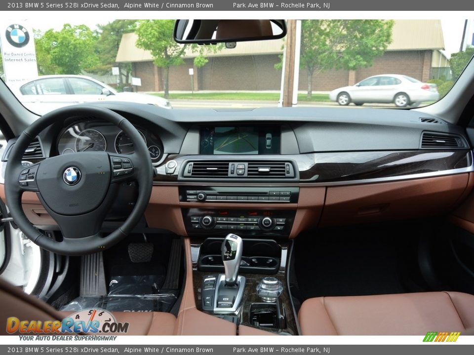 2013 BMW 5 Series 528i xDrive Sedan Alpine White / Cinnamon Brown Photo #14