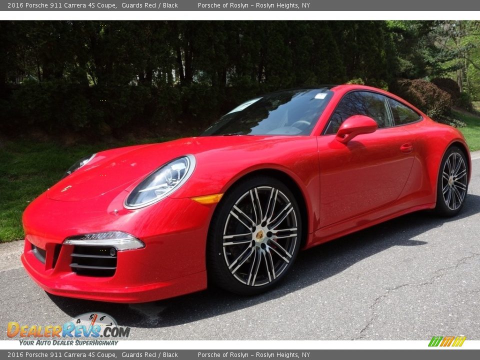 Front 3/4 View of 2016 Porsche 911 Carrera 4S Coupe Photo #1
