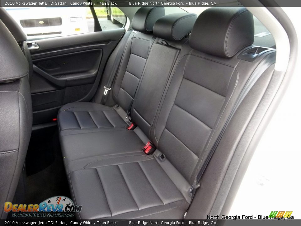 2010 Volkswagen Jetta TDI Sedan Candy White / Titan Black Photo #13
