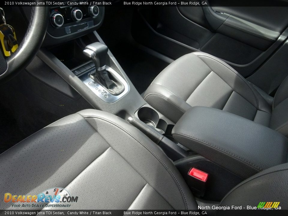 2010 Volkswagen Jetta TDI Sedan Candy White / Titan Black Photo #24