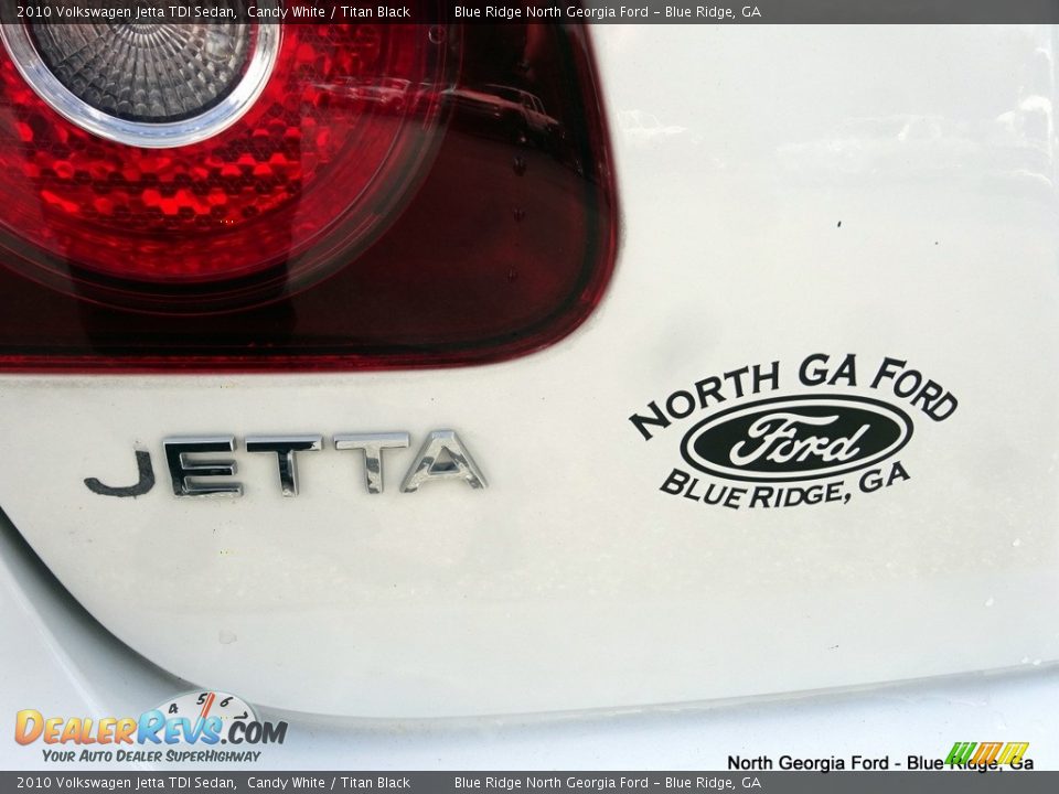 2010 Volkswagen Jetta TDI Sedan Candy White / Titan Black Photo #35