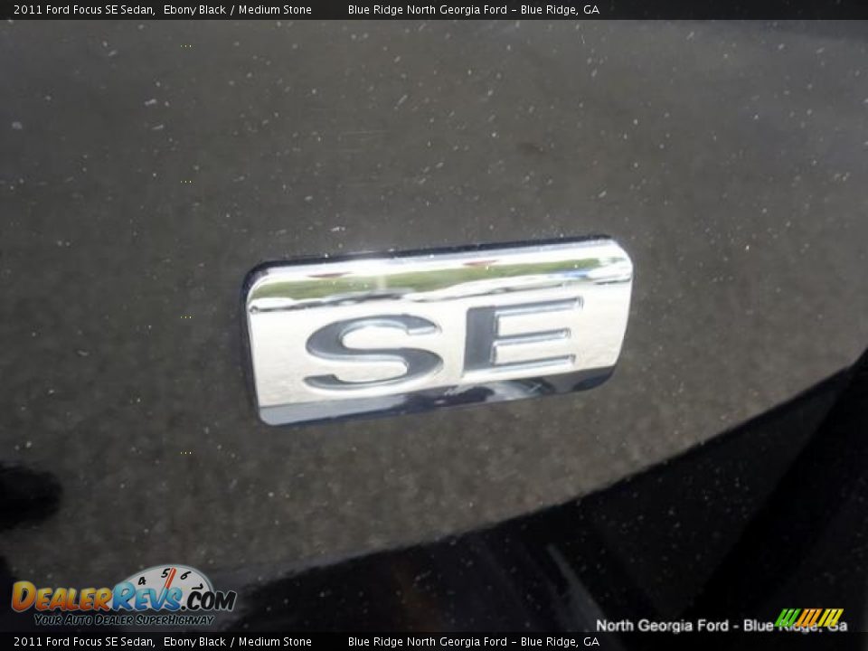 2011 Ford Focus SE Sedan Ebony Black / Medium Stone Photo #32