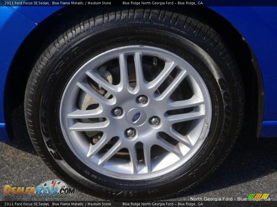2011 Ford Focus SE Sedan Blue Flame Metallic / Medium Stone Photo #9