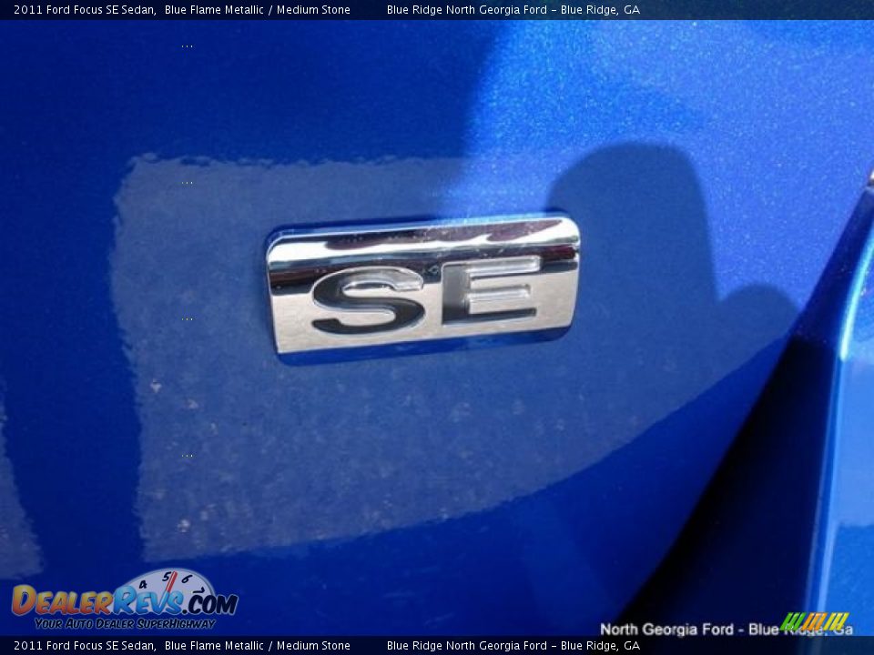 2011 Ford Focus SE Sedan Blue Flame Metallic / Medium Stone Photo #34