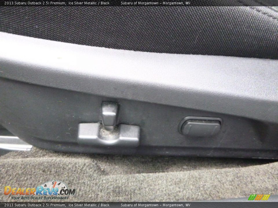 2013 Subaru Outback 2.5i Premium Ice Silver Metallic / Black Photo #16