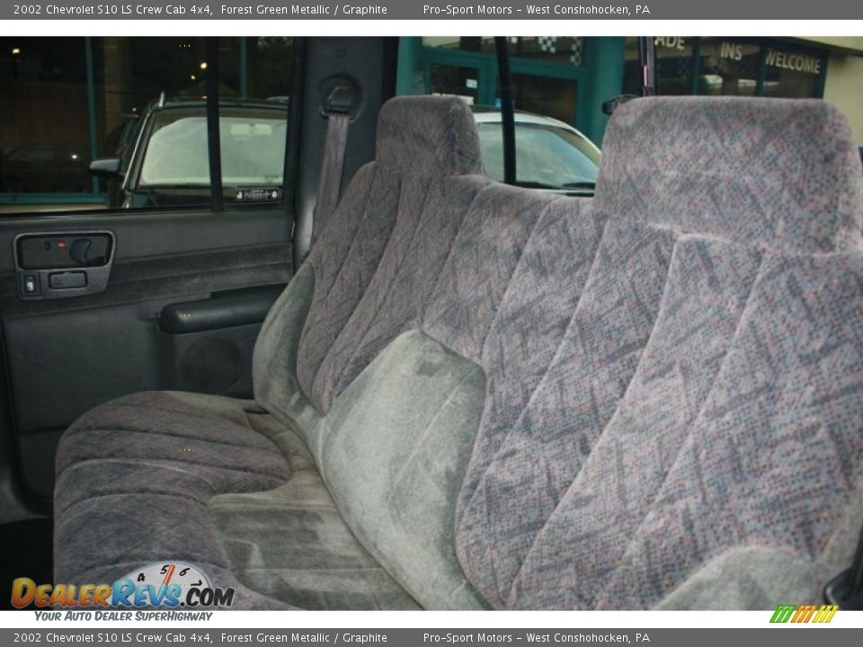 2002 Chevrolet S10 LS Crew Cab 4x4 Forest Green Metallic / Graphite Photo #15