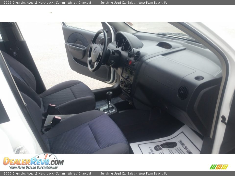 2006 Chevrolet Aveo LS Hatchback Summit White / Charcoal Photo #17