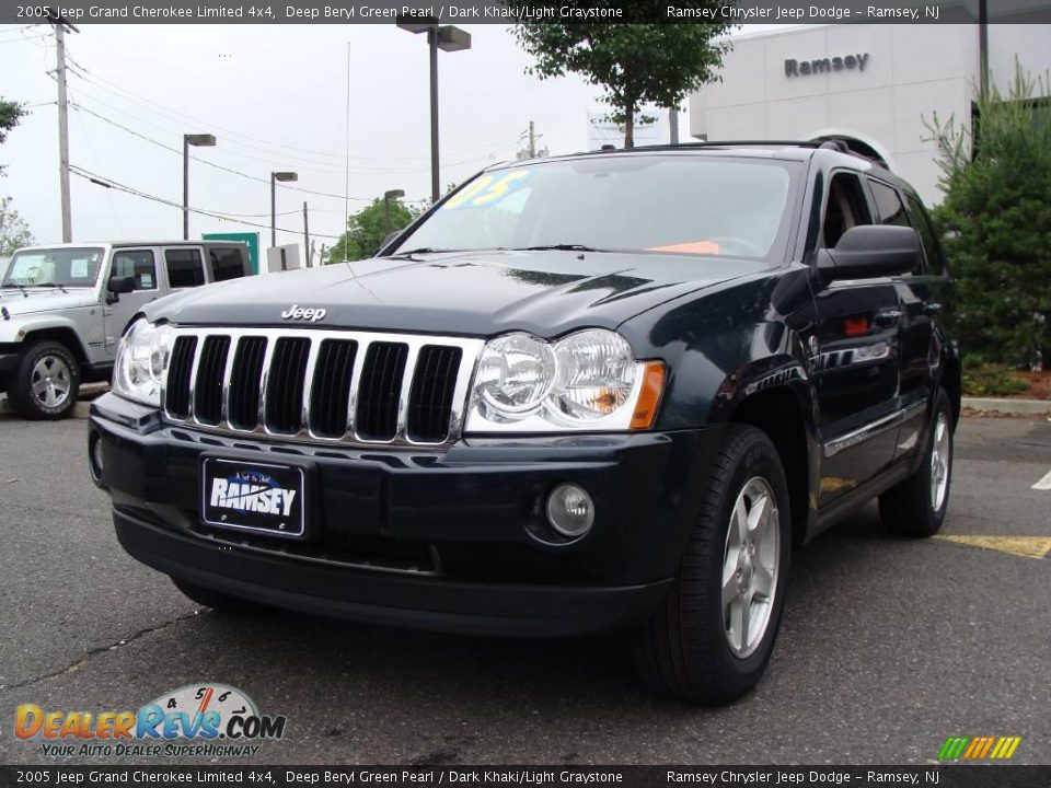 2005 Jeep Grand Cherokee Limited 4x4 Deep Beryl Green Pearl / Dark Khaki/Light Graystone Photo #1