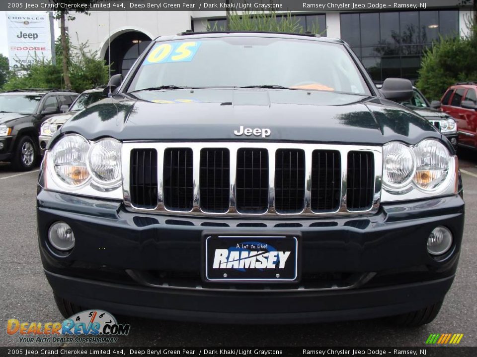 2005 Jeep Grand Cherokee Limited 4x4 Deep Beryl Green Pearl / Dark Khaki/Light Graystone Photo #2