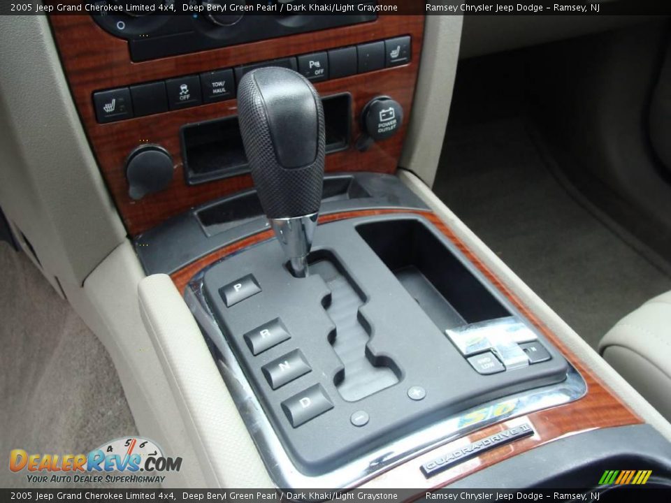 2005 Jeep Grand Cherokee Limited 4x4 Deep Beryl Green Pearl / Dark Khaki/Light Graystone Photo #13