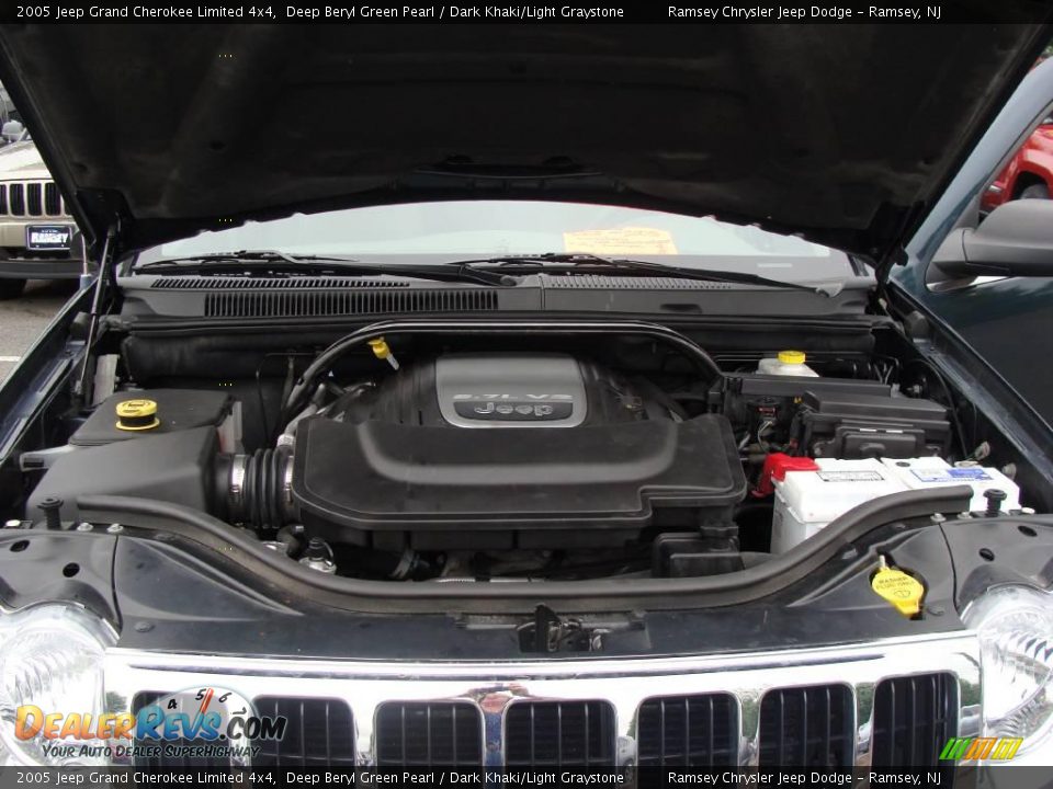 2005 Jeep Grand Cherokee Limited 4x4 Deep Beryl Green Pearl / Dark Khaki/Light Graystone Photo #15