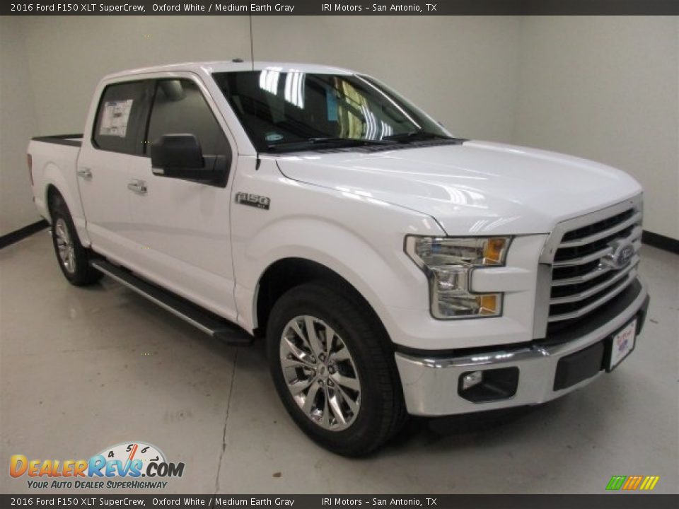 2016 Ford F150 XLT SuperCrew Oxford White / Medium Earth Gray Photo #2